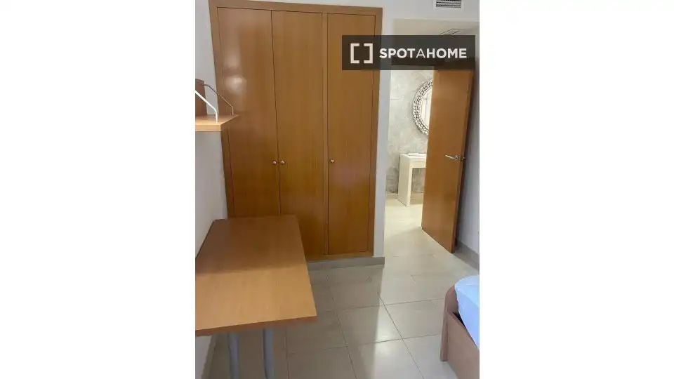 Habitación de Piso de alquiler en Daimús con Aire acondicionado, Calefacción y Amueblado