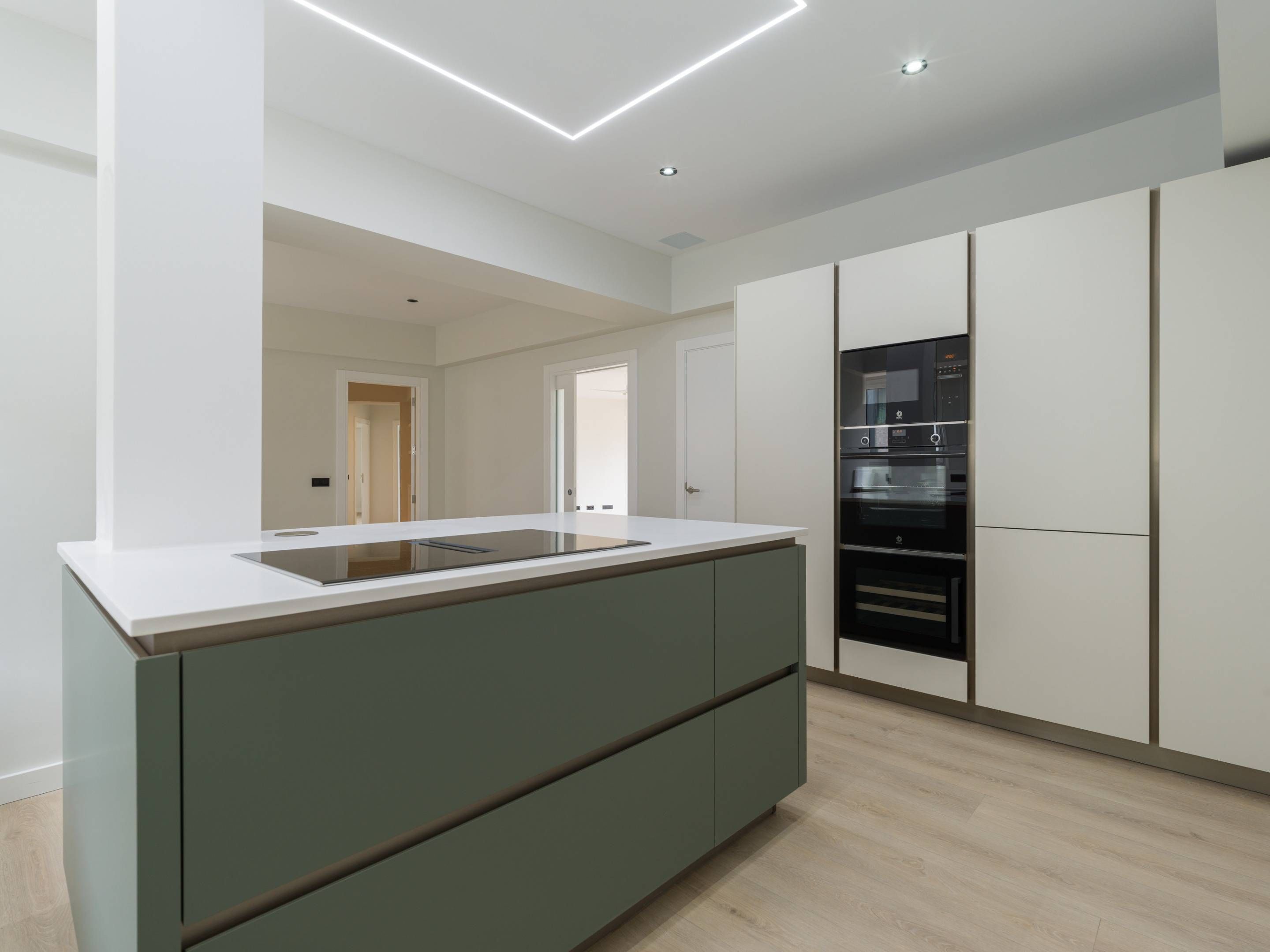 Kitchen of Flat for sale in Las Palmas de Gran Canaria  with Air Conditioner, Terrace and Storage room