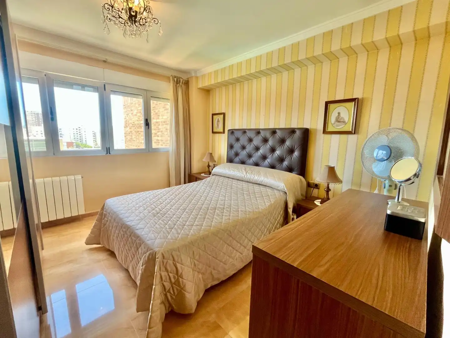 Habitación de Piso en venta en Alicante / Alacant con Aire acondicionado, Calefacción y Piscina comunitaria