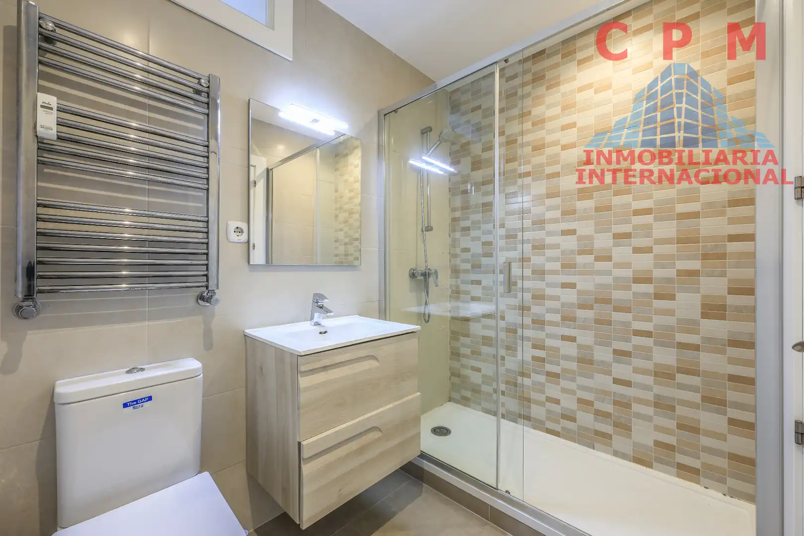 Badezimmer von Wohnung zur Miete in Madrid mit Klimaanlage, Heizung und Parkett