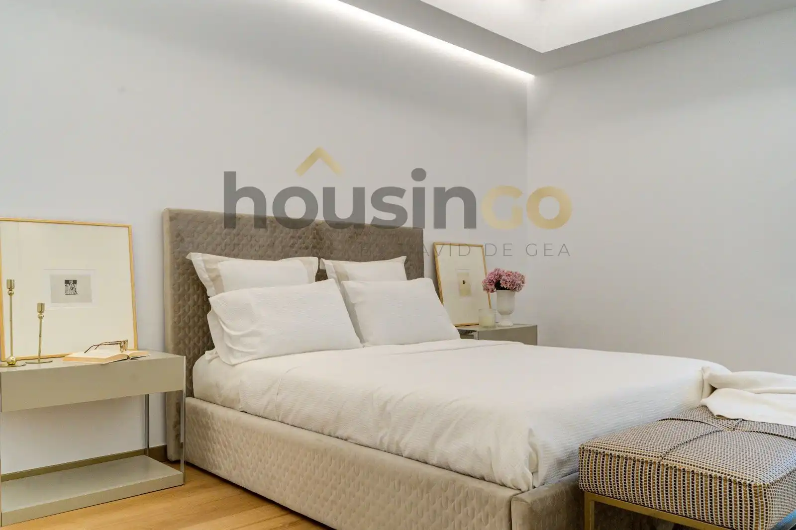 Bedroom of Flat for sale in Madrid  with Air Conditioner, Heating and Terrace