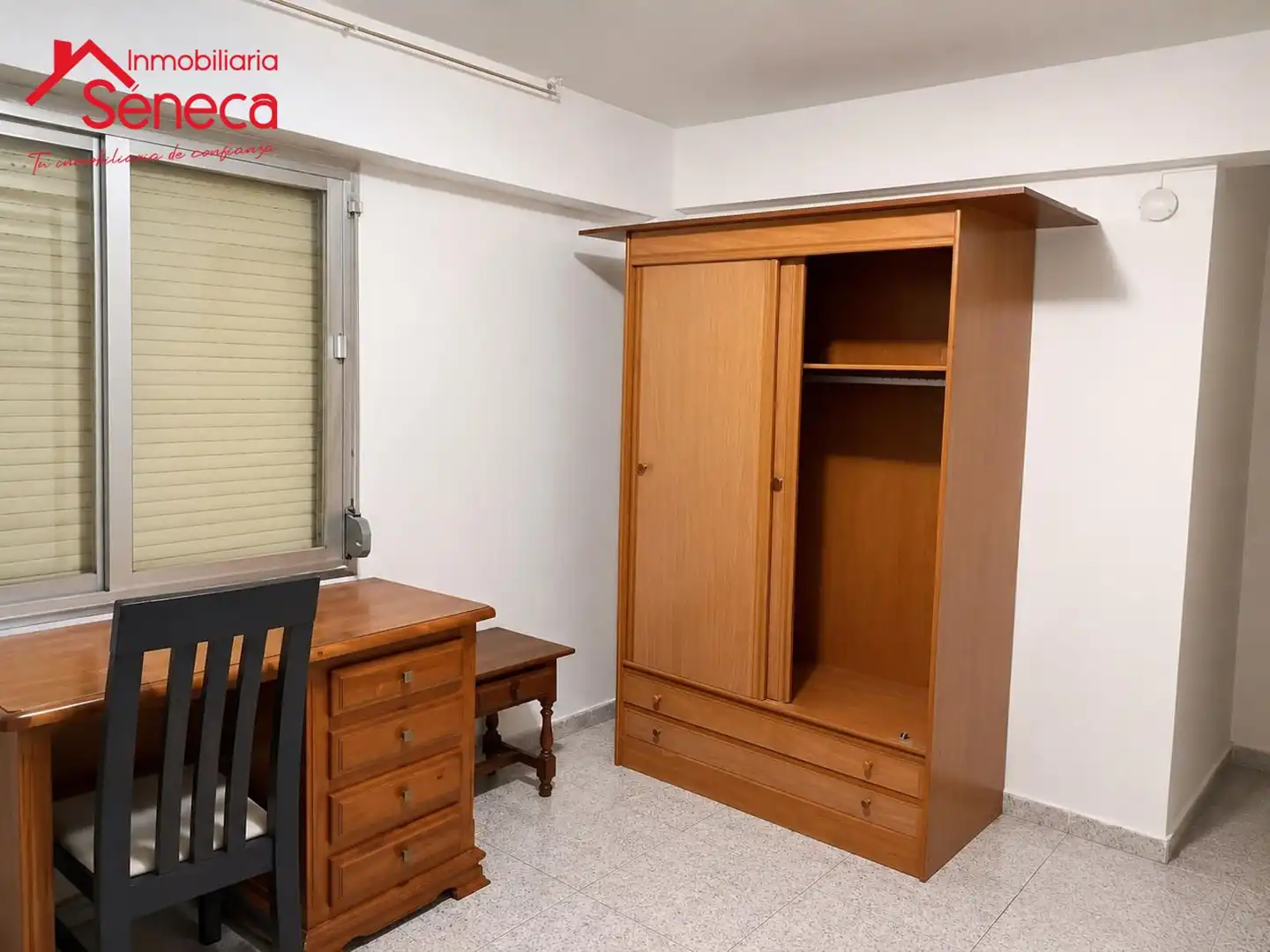 Schlafzimmer von Wohnung zum Verkauf in Córdoba mit Klimaanlage, Terrasse und Möbliert