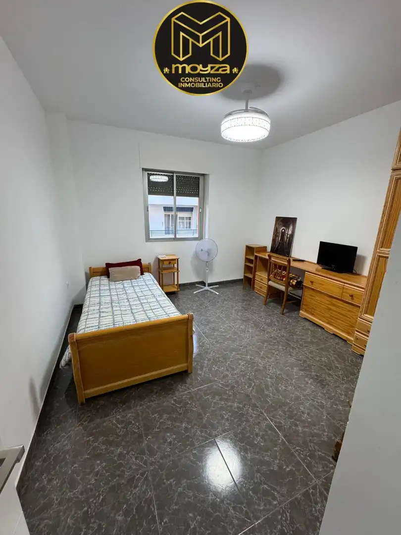 Appartamento con terrazza in affitto a Hospital, imagen 10