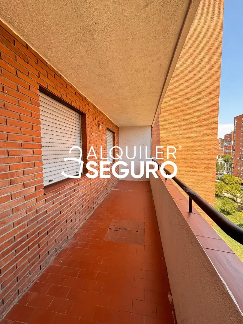 Balcony of Flat for rent in Madrid  with Heating and Terrace