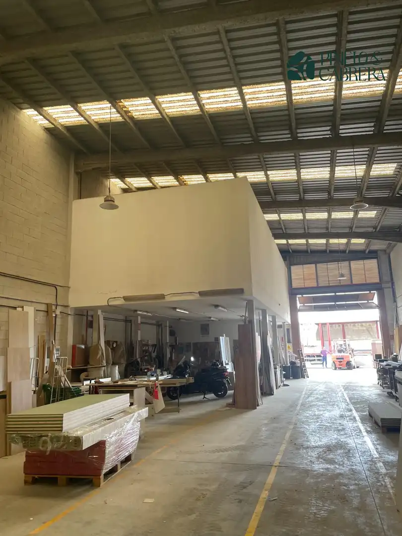 Nau industrial en venda a San José de la Rinconada, imagen 3