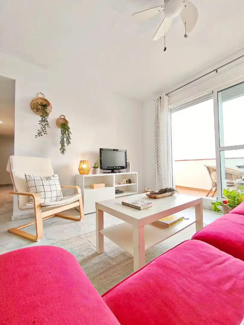 Wohnzimmer von Dachboden zum Verkauf in Almería mit Klimaanlage, Terrasse und Möbliert