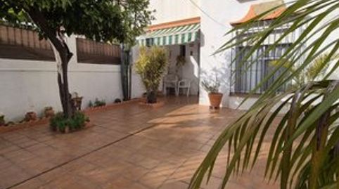 Foto 5 de Casa adosada en venta en Centro, Bormujos