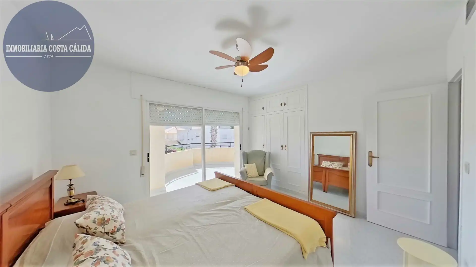 Dormitori de Casa o xalet en venda en Águilas amb Jardí privat, Terrassa i Traster