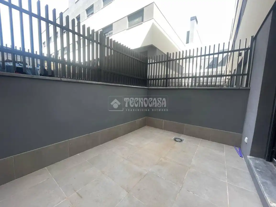 Terraza de Estudio en venta en San Sebastián de los Reyes con Aire acondicionado