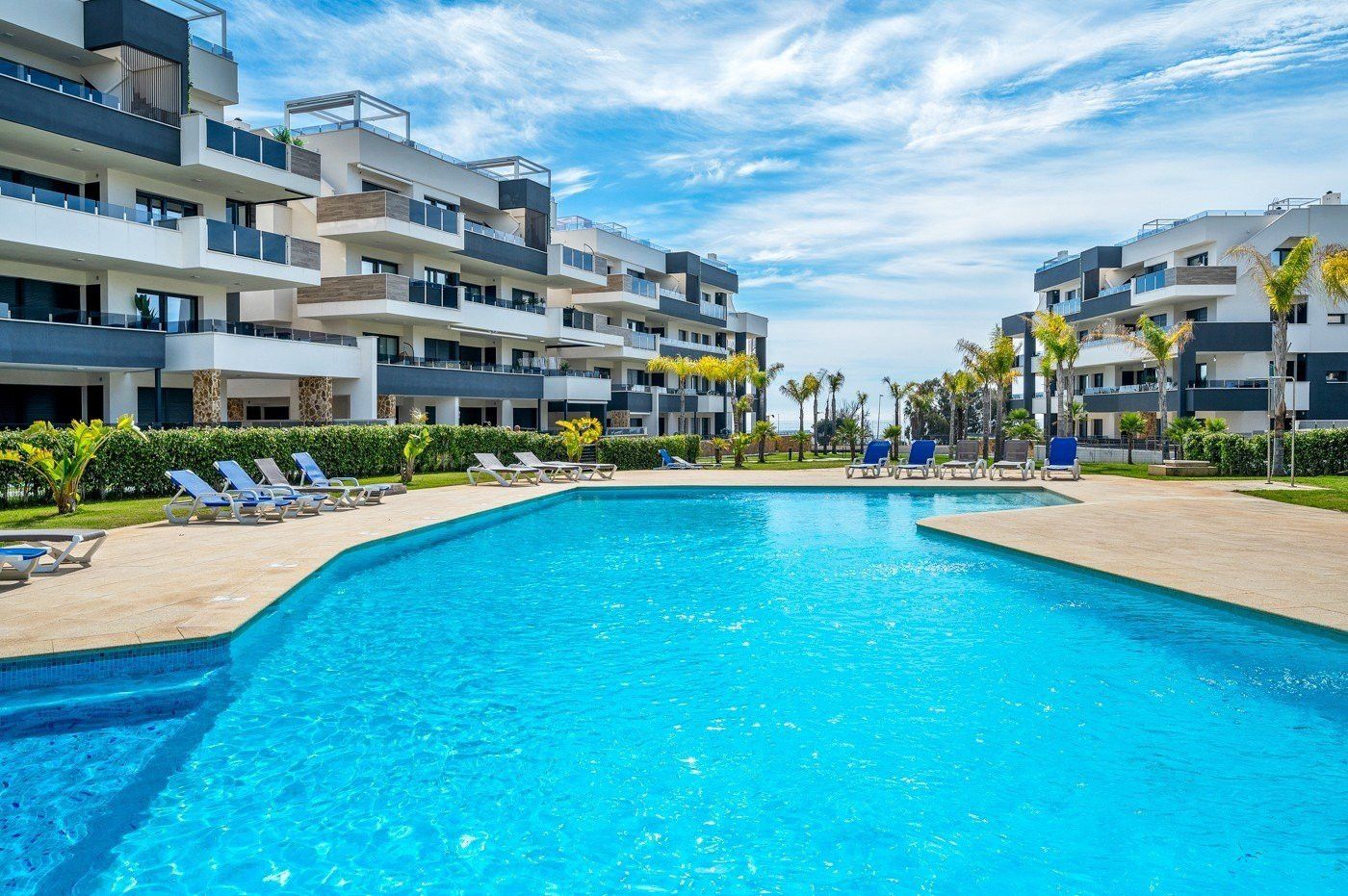 Piscina de Apartament en venda en Orihuela amb Calefacció, Traster i Moblat