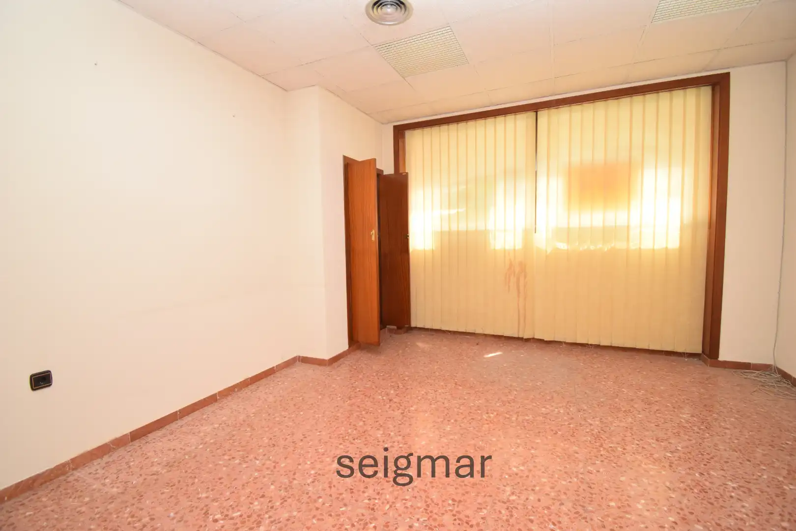 Local comercial en venta en Carrer Guillem Magro, imagen 5