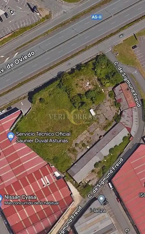 Terreny industrial en venda a Calle de Sigmund Freud, Porceyo