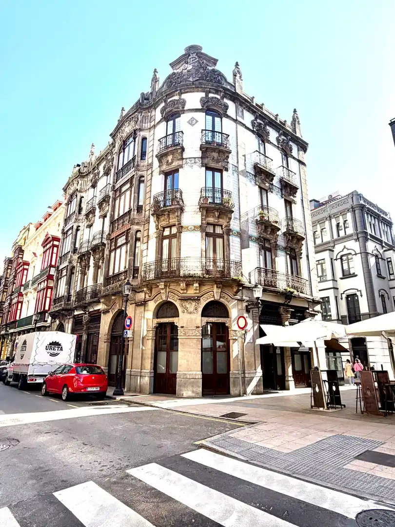 Vista exterior de Pis en venda en Gijón 