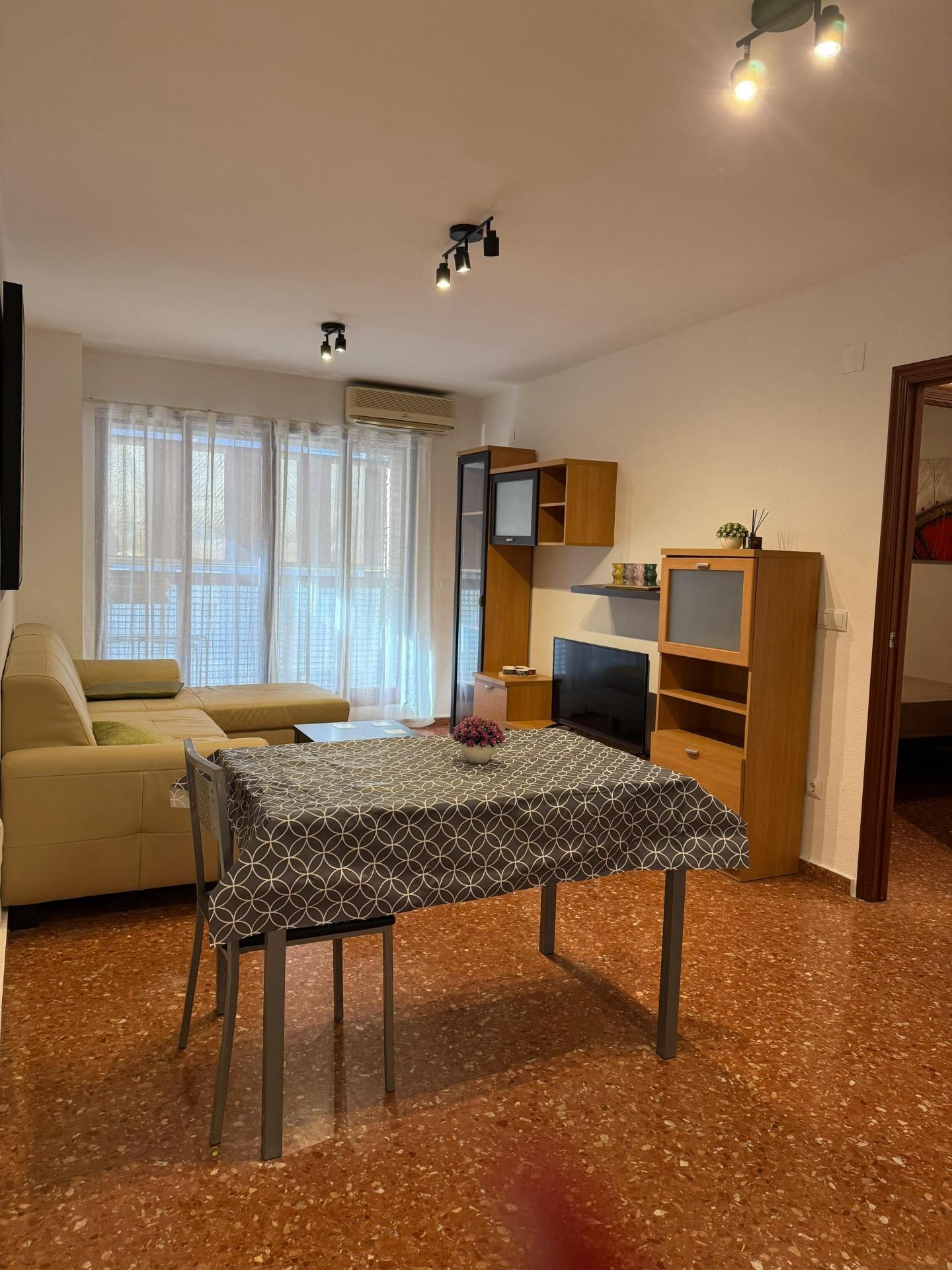 Piso de alquiler en FRANCISCO BARRACHINA ESTE, Barrio de Benicalap, Benicalap