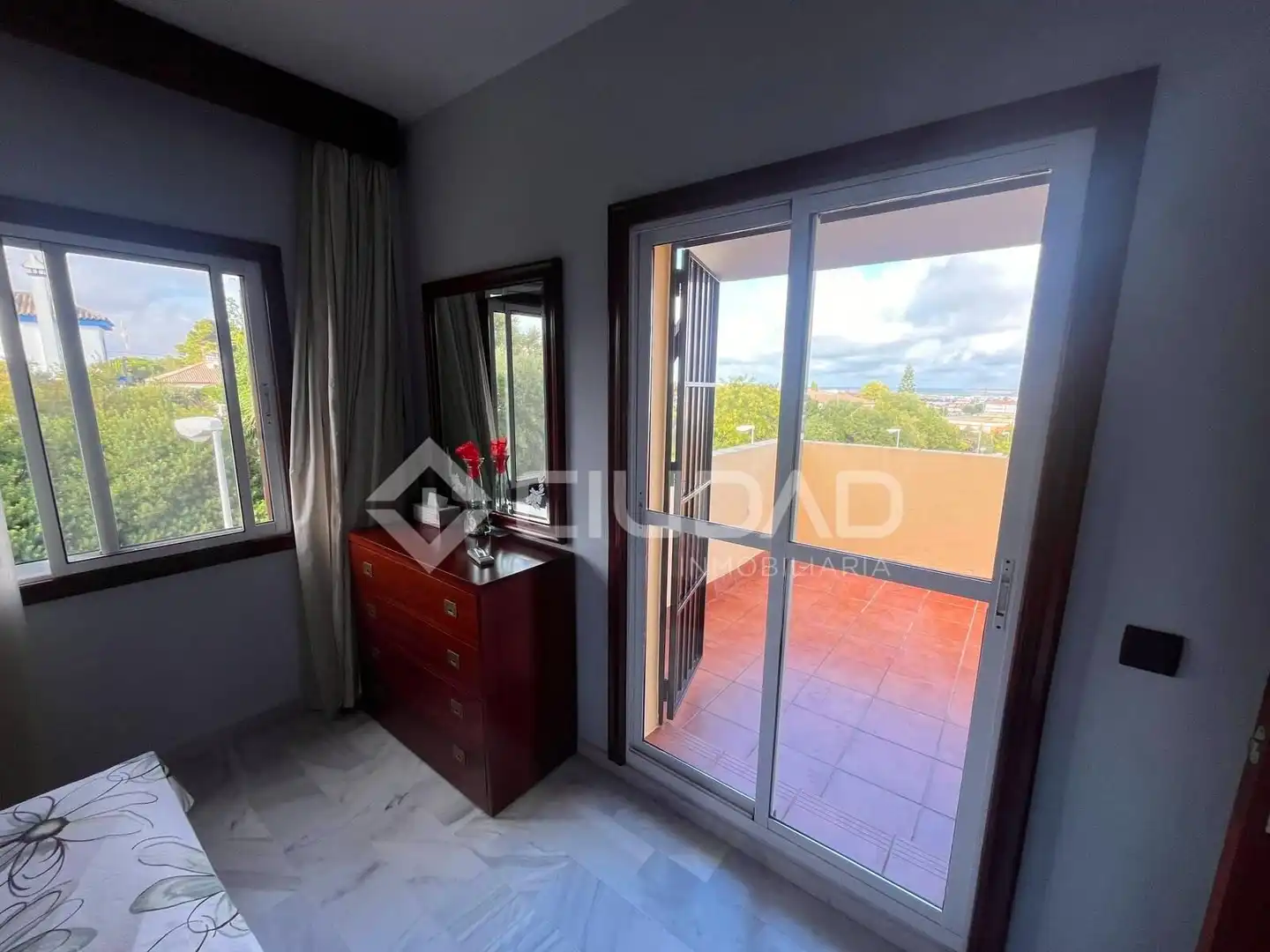 Habitación de Casa adosada en venta en Sanlúcar de Barrameda con Aire acondicionado, Jardín privado y Terraza