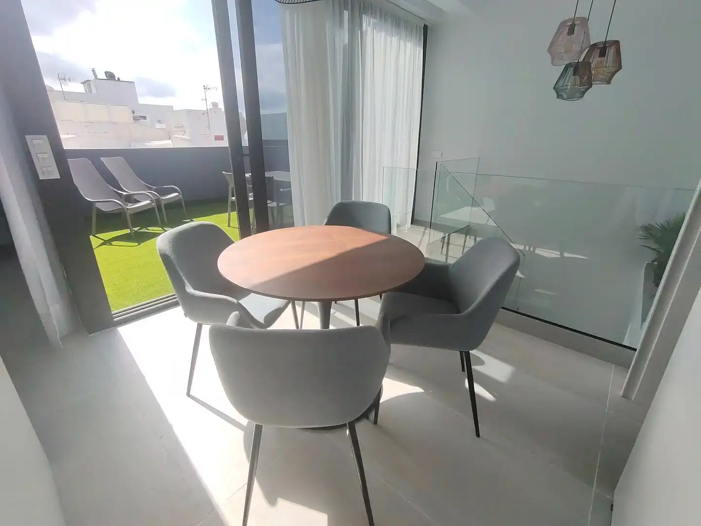 Esszimmer von Dachboden zur Miete in Las Palmas de Gran Canaria mit Klimaanlage, Terrasse und Möbliert
