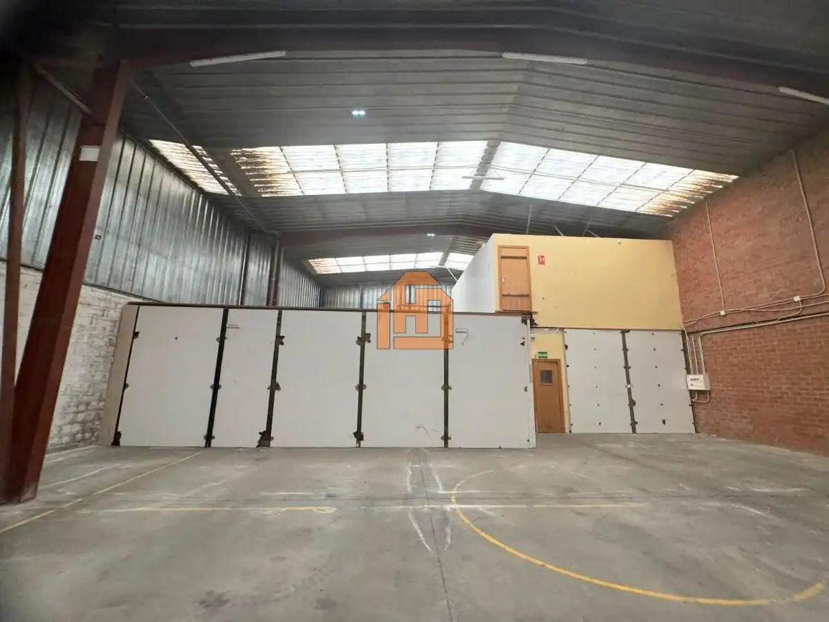 Nave industrial de alquiler en La Lastra