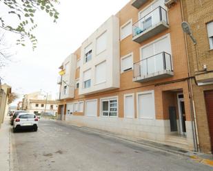 Exterior view of Flat for sale in Casinos  with Air Conditioner, Storage room and Community pool