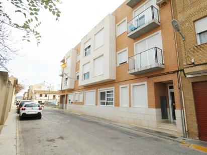 Exterior view of Flat for sale in Casinos  with Air Conditioner, Storage room and Community pool