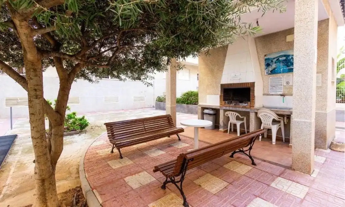 Terrassa de Pis de lloguer en Torrevieja amb Aire condicionat, Calefacció i Terrassa