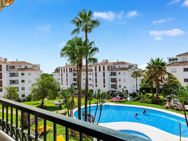 Apartament amb piscina en venda a Calahonda