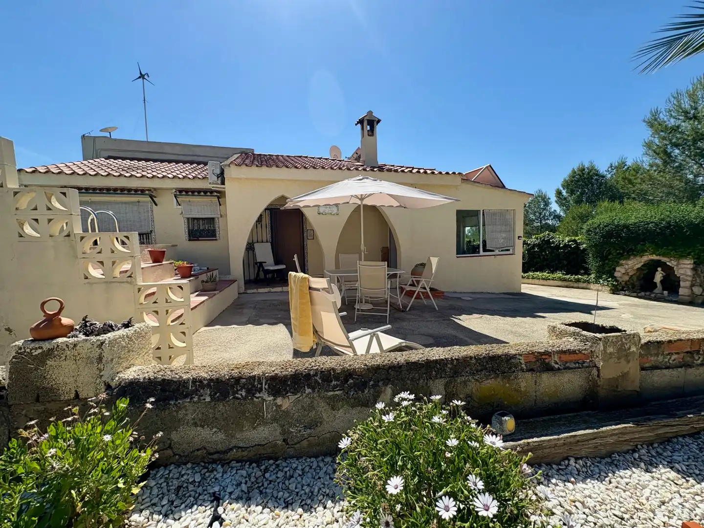 Vista exterior de Casa o xalet en venda en Cheste amb Aire condicionat, Calefacció i Jardí privat