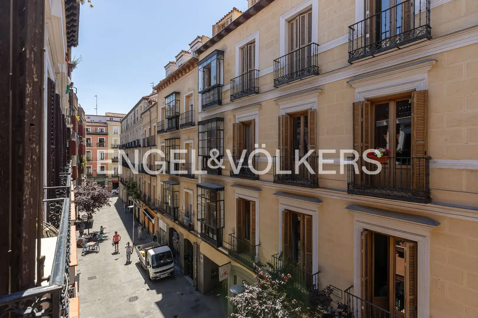 Vista exterior de Pis en venda en Madrid amb Aire condicionat, Calefacció i Moblat