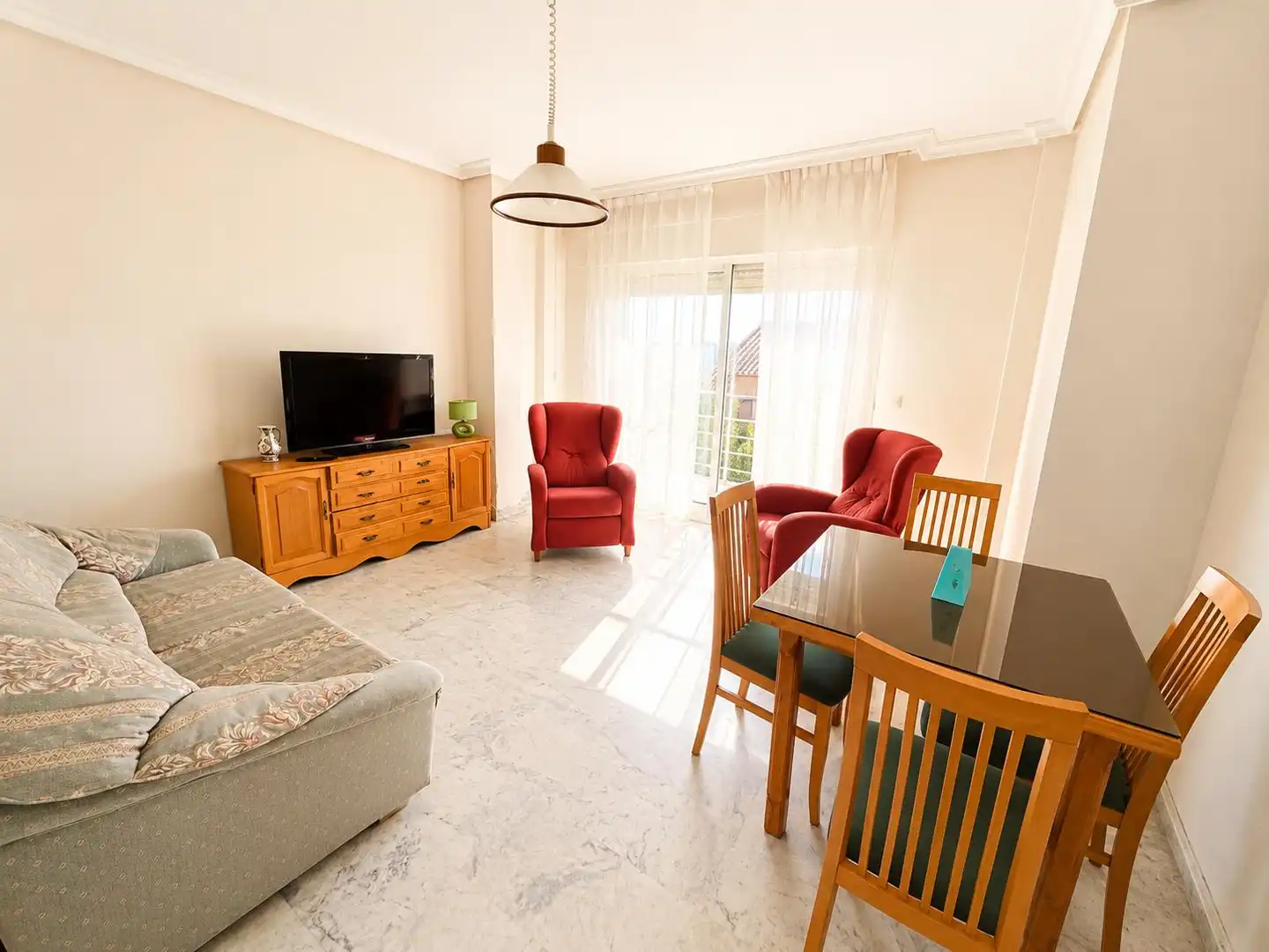 Sala de estar de Piso en venta en Ciudad Real con Calefacción, Amueblado y Horno