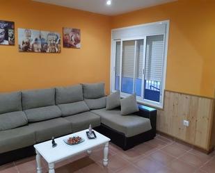 Wohnzimmer von Einfamilien-Reihenhaus miete in  Santa Cruz de Tenerife Capital mit Terrasse