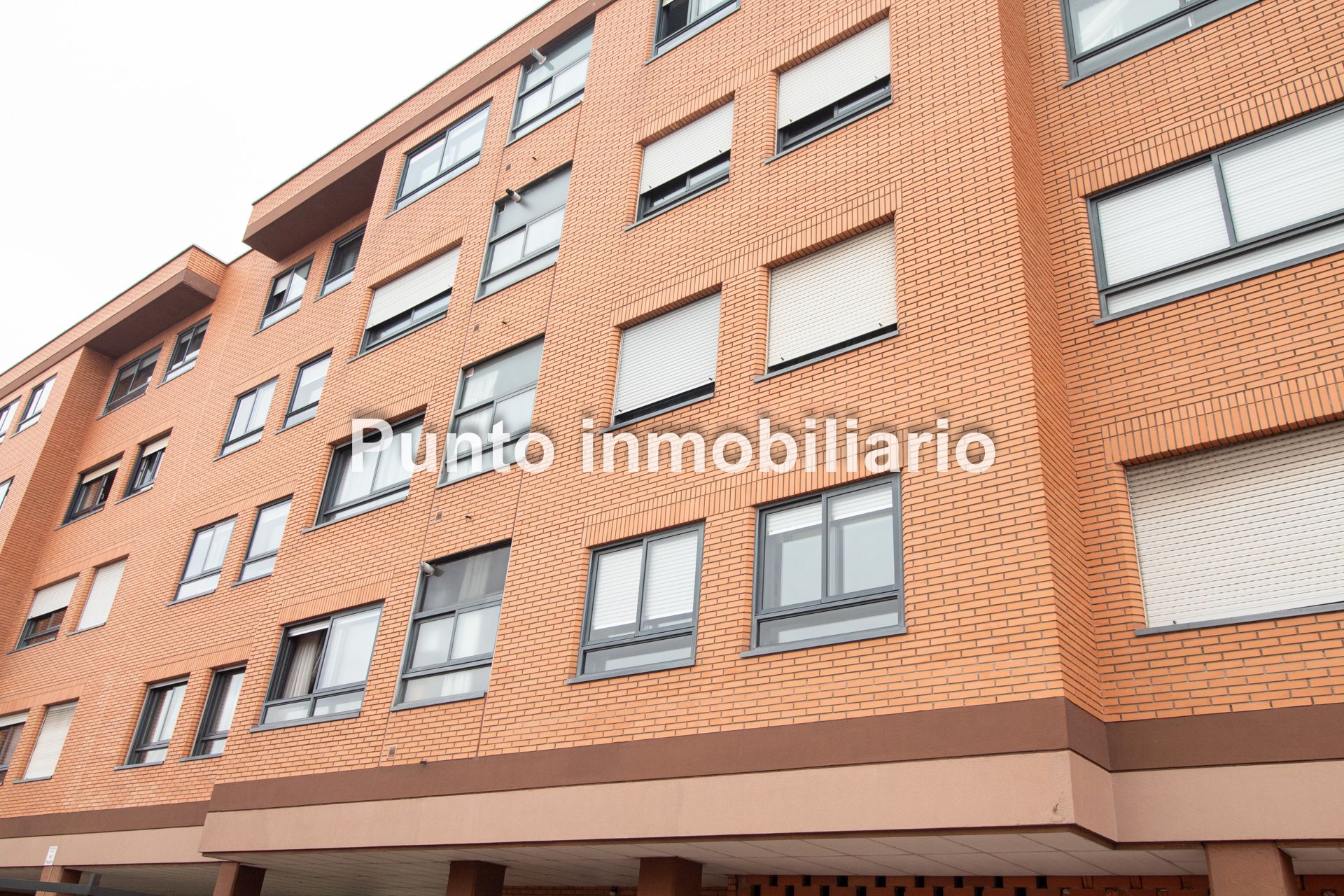 Exterior view of Flat for rent in Valladolid Capital  with Heating, Parquet flooring and Furnished