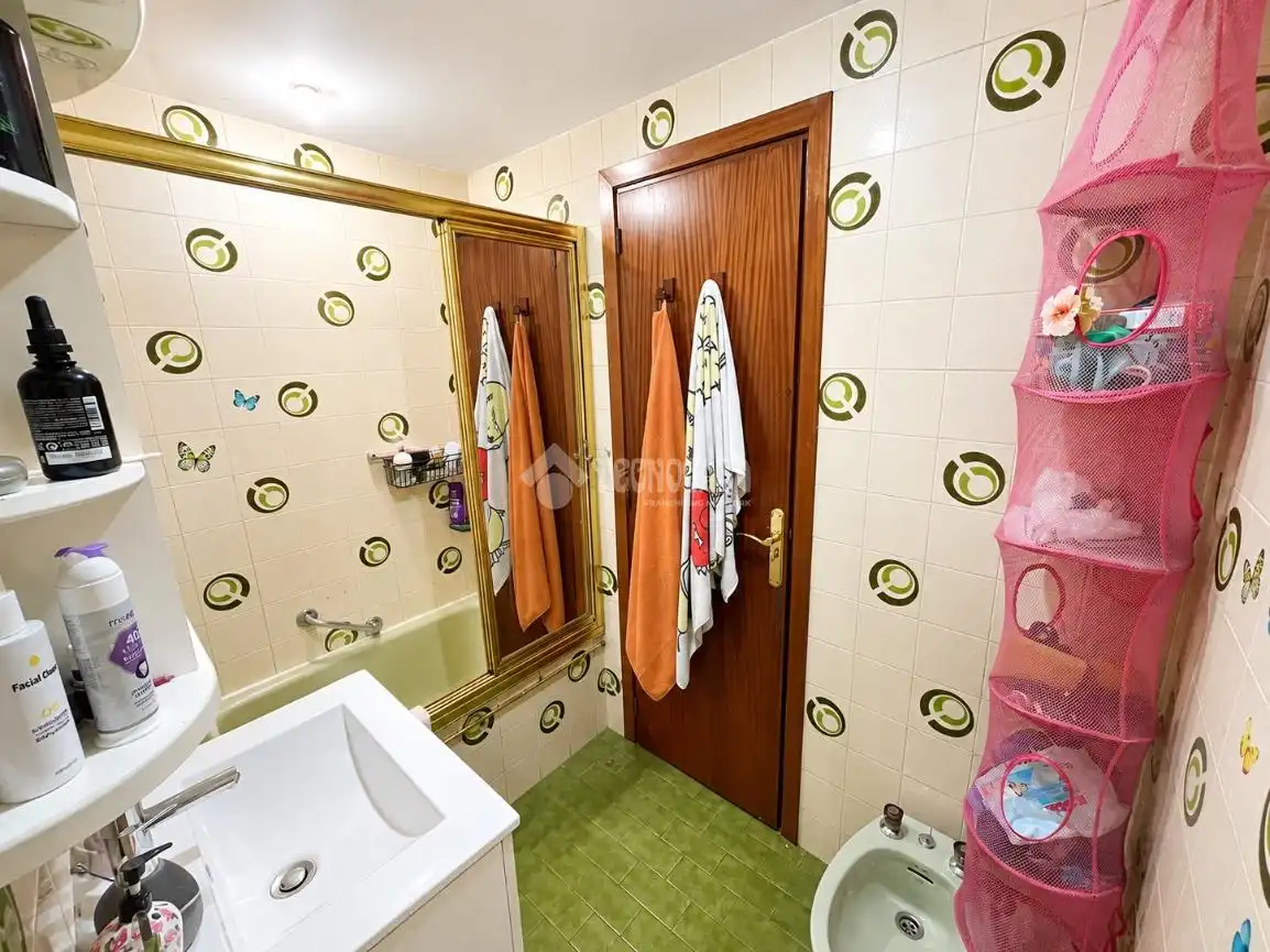 Baño de Piso en venta en San Fernando de Henares con Calefacción, Parquet y Terraza