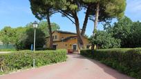 Jardí de Casa o xalet en venda en Aranjuez amb Aire condicionat i Piscina