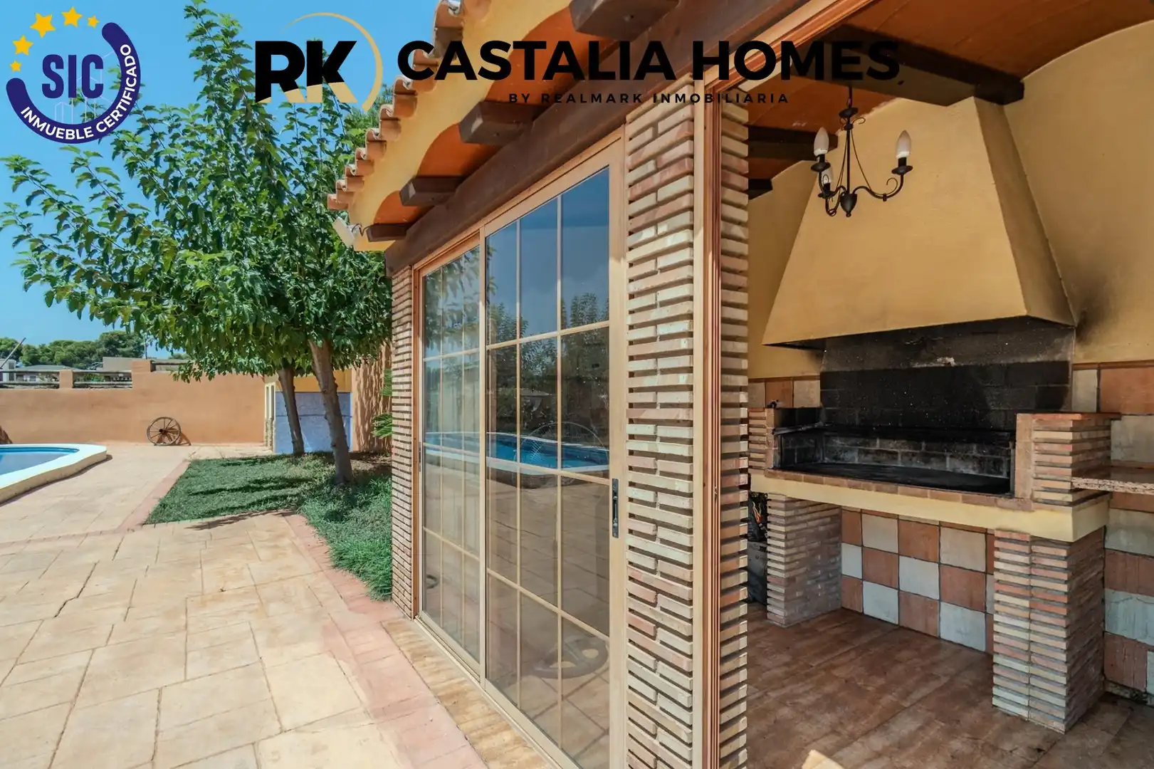 Vista exterior de Casa o xalet en venda en Borriol amb Aire condicionat, Calefacció i Jardí privat