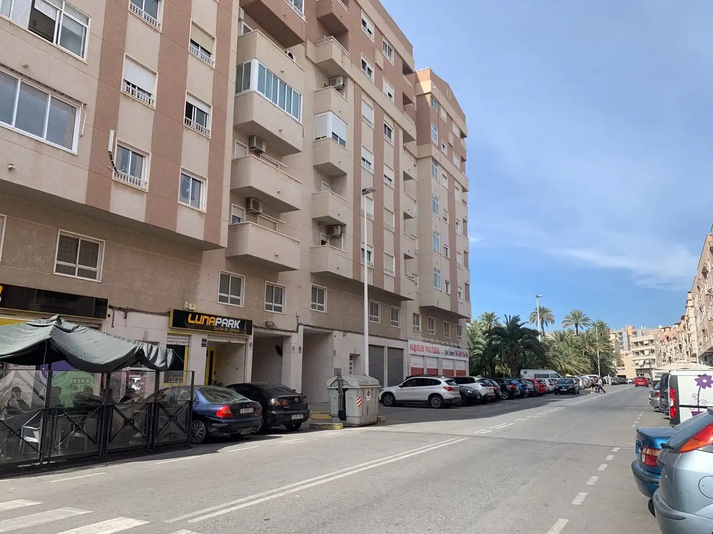 Vista exterior de Garatge en venda en Elche / Elx
