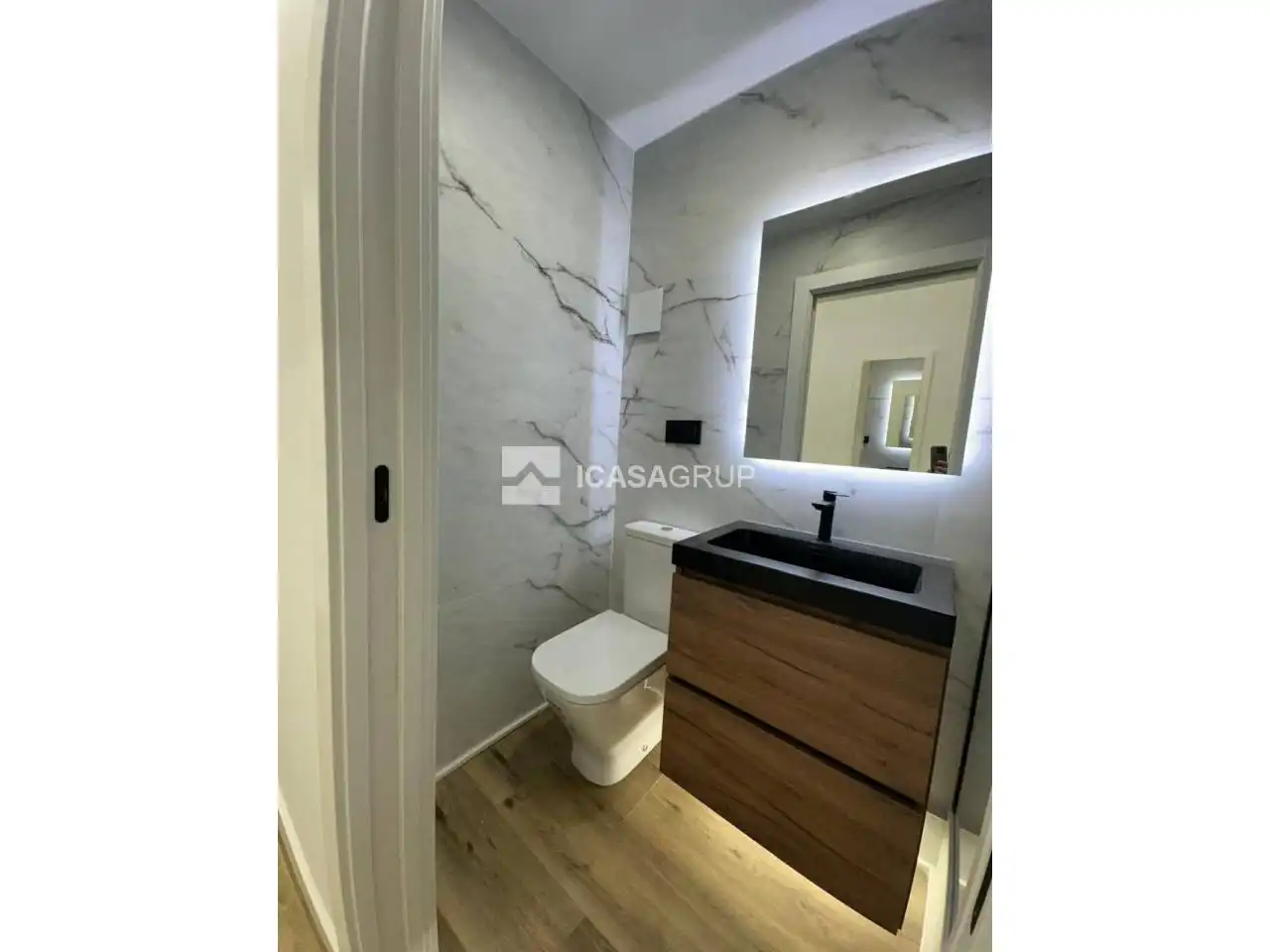 Bany de Loft en venda en Rubí amb Aire condicionat, Parquet i Moblat