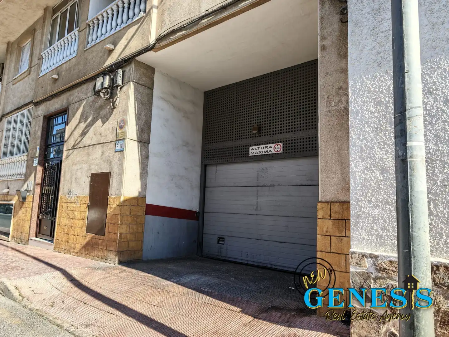 Aparcament de Garatge en venda en Torrevieja amb Alarma