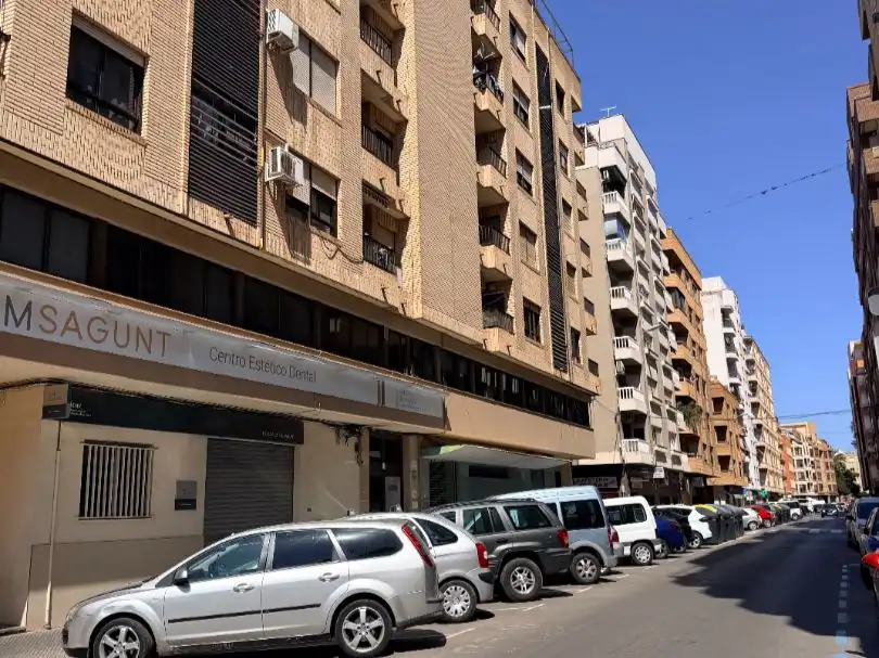 Vista exterior de Oficina en venta en Sagunto / Sagunt con Aire acondicionado, Calefacción y Amueblado