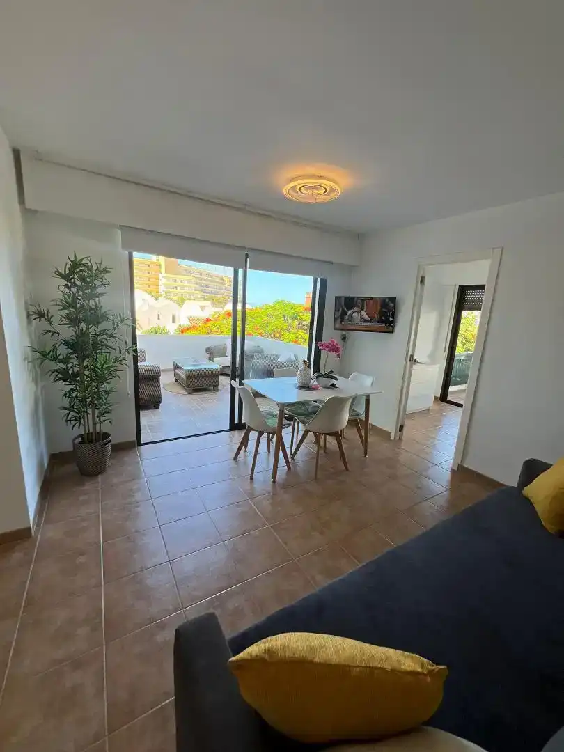 Comedor de Apartamento en venta en Adeje con Piscina y Balcón