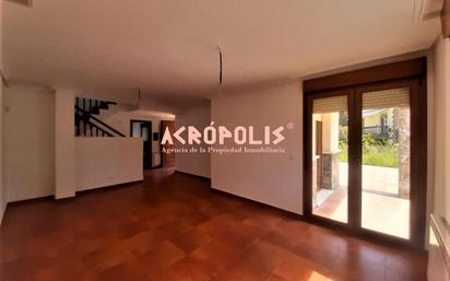 Living room of Single-family semi-detached for sale in Castro-Urdiales  with Heating