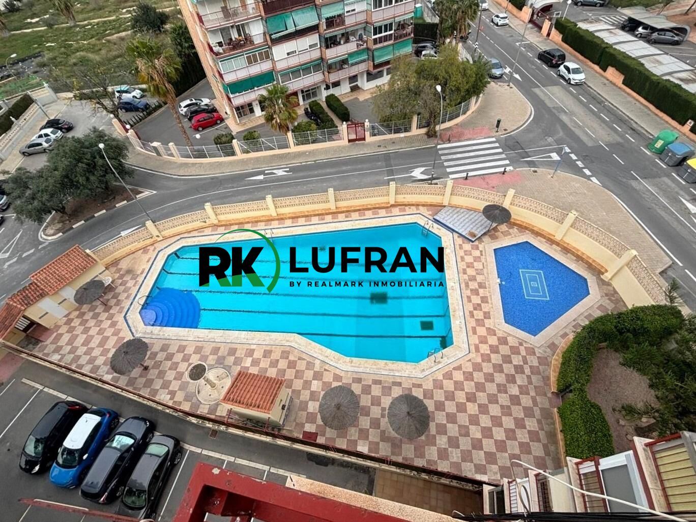 Swimming pool of Flat for rent in Alicante / Alacant  with Furnished and Community pool