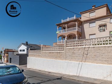 Dúplex amb balcó en venda a Jun