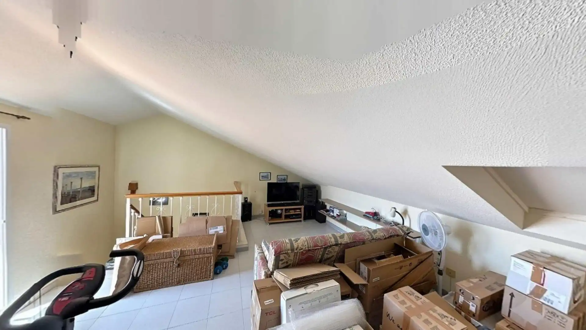 Einfamilien-Reihenhaus zum Verkauf in Estepona mit Heizung, Privatgarten und Terrasse