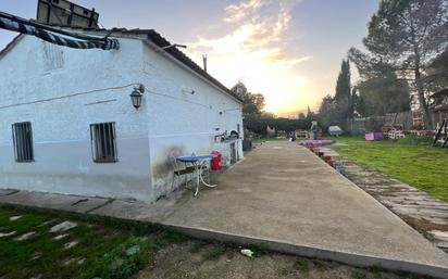 Jardí de Casa o xalet en venda en Alfajarín amb Traster, Piscina i Moblat