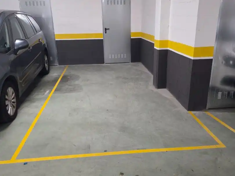 Parking of Garage for rent in Poio