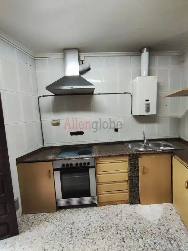 Cuina de Casa o xalet en venda en Oviedo 
