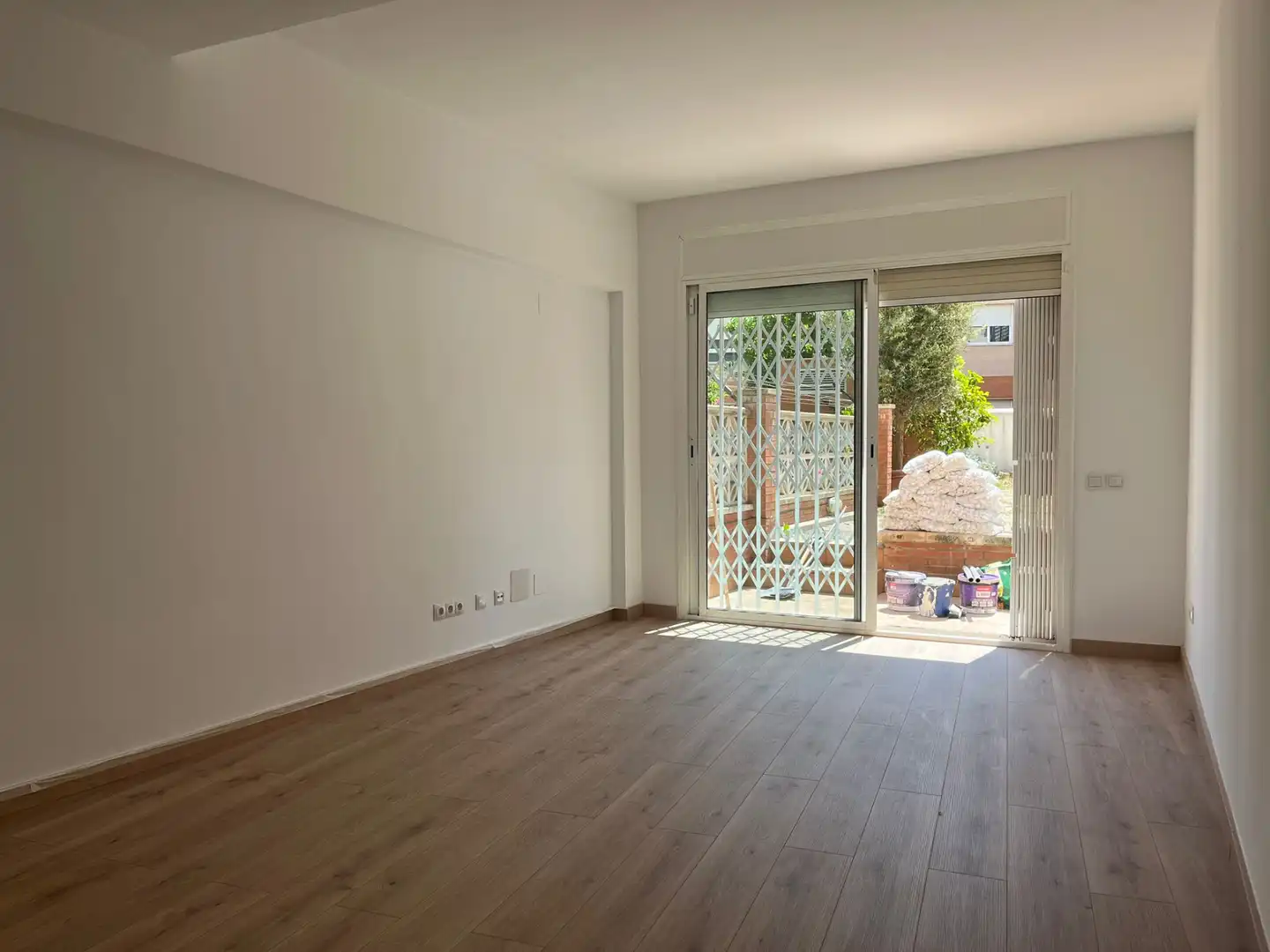 Living room of Flat for sale in Sabadell  with Air Conditioner, Heating and Private garden