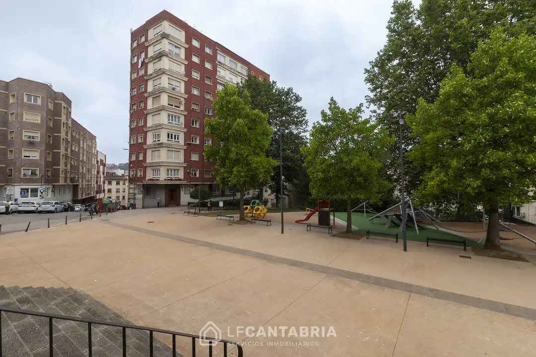 Piso con ascensor en venta en Centro - Ayuntamiento