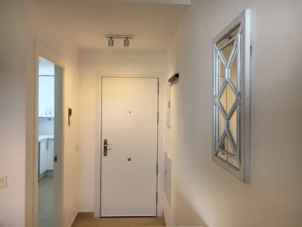 Wohnung zum Verkauf in Rota mit Klimaanlage, Terrasse und Gemeinschaftspool
