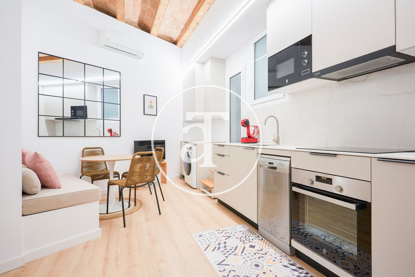 Flat to rent in Ronda de Sant Antoni, 40, El Raval