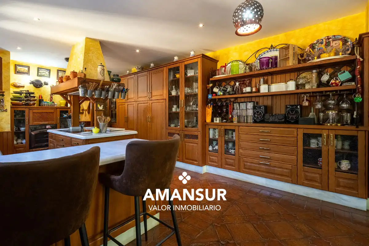 Chalet con piscina en venta en Avenida del Almendro, imagen 36